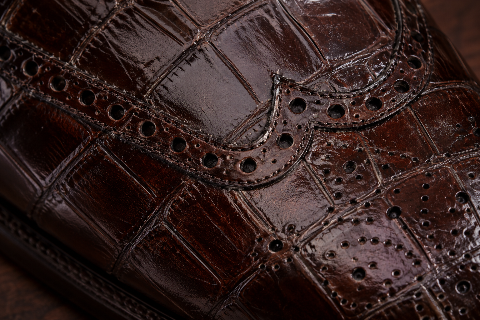 Wingtip W-seam + brogue macro