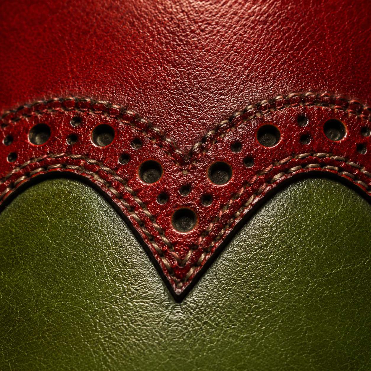 V-shape brogue seam macro