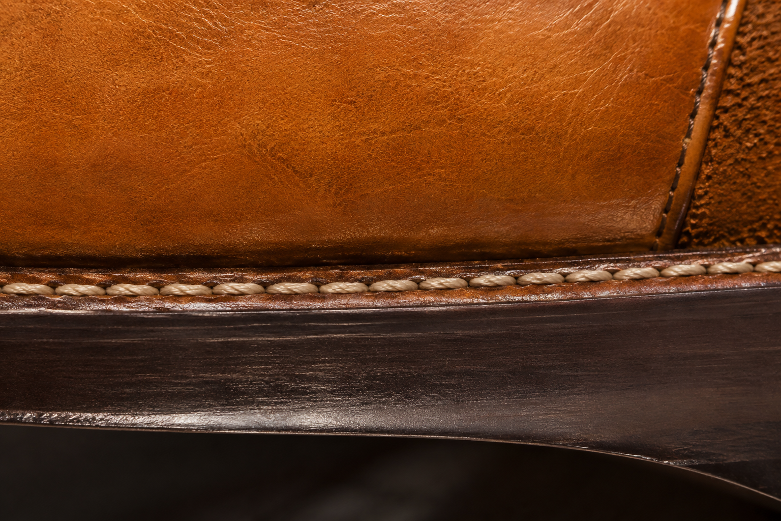 Welt + cream stitching junction macro