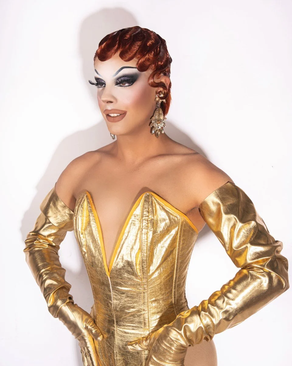 Etcetera Etcetera, Stonewall drag queen