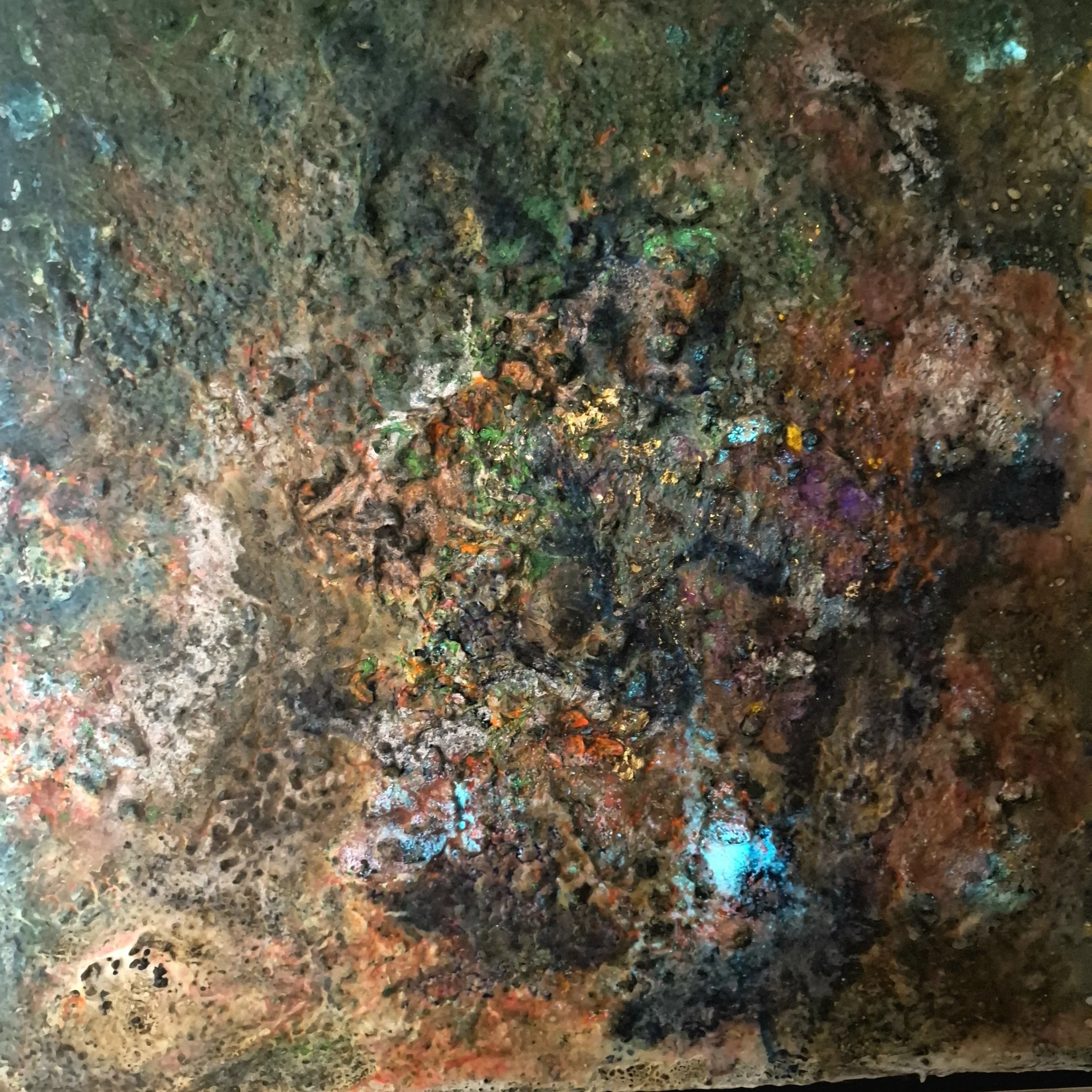 Detail – Mineralische Oberfläche von „Unter der Haut des Sediments“