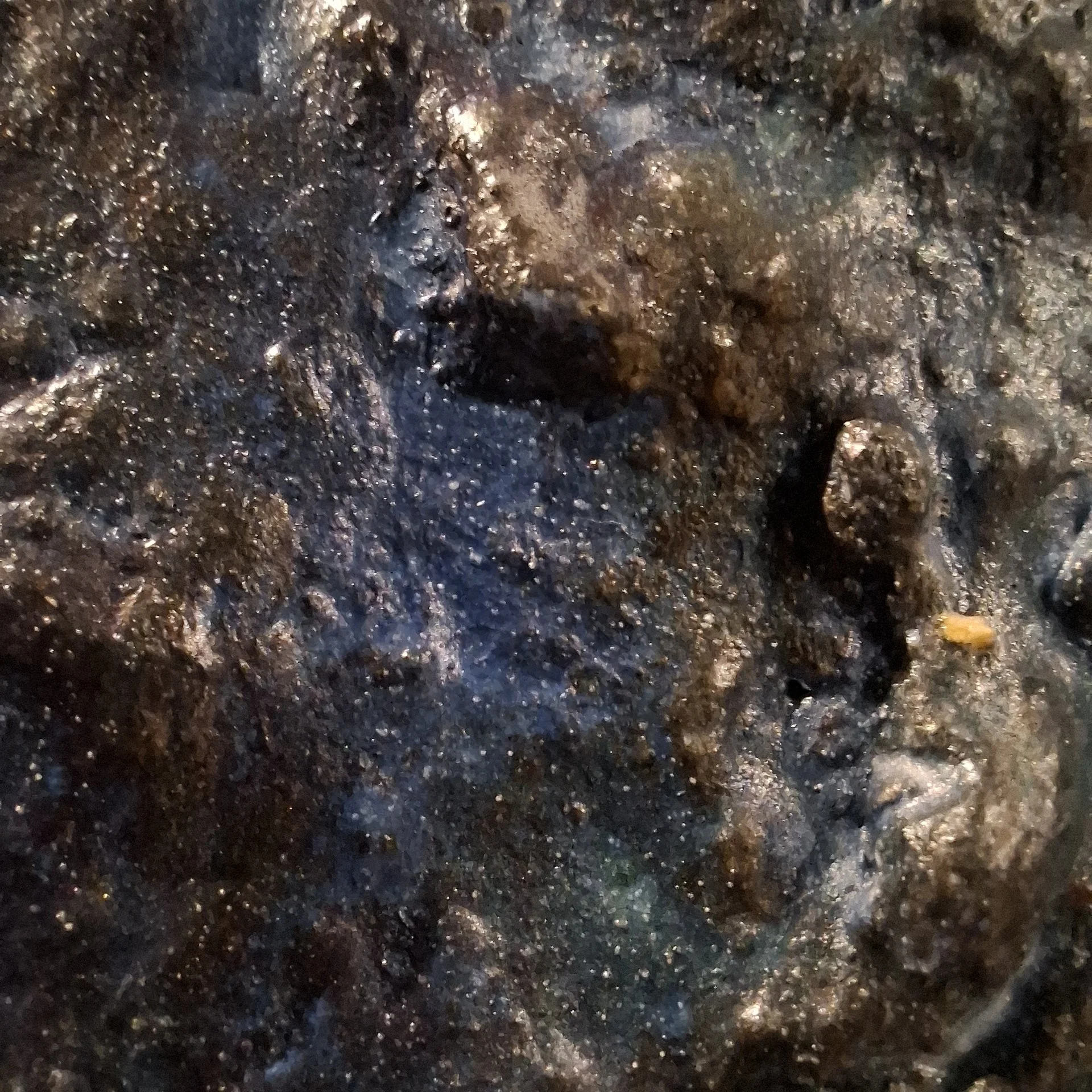 Detailaufnahme des kleinen blaugrünen Wasserfeldes