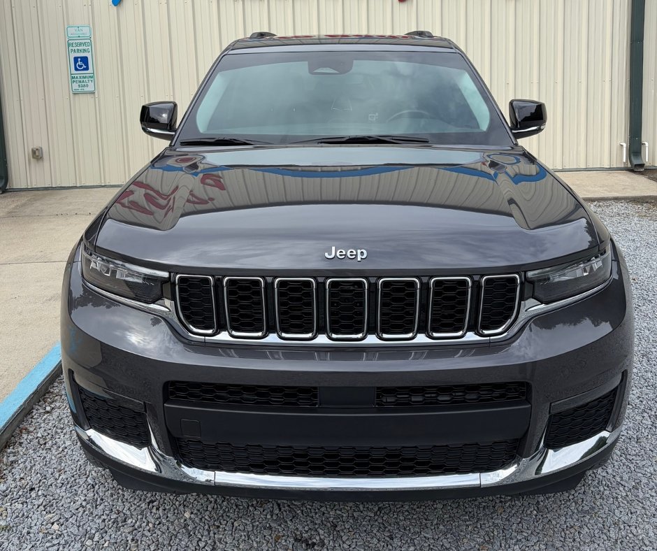 Jeep Grand Cherokee Bumper Repair — after