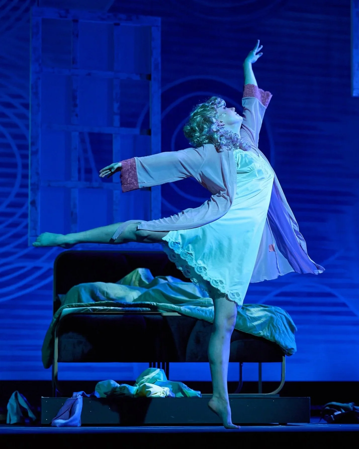 Ellen Company Arabesque