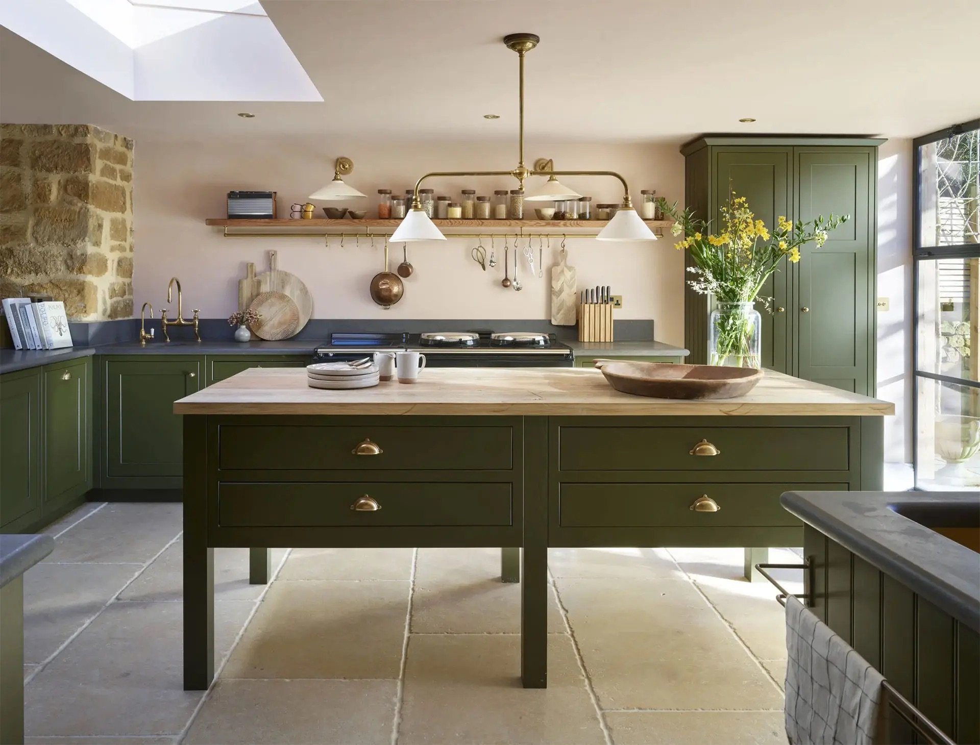 Kitchen Makers statement island