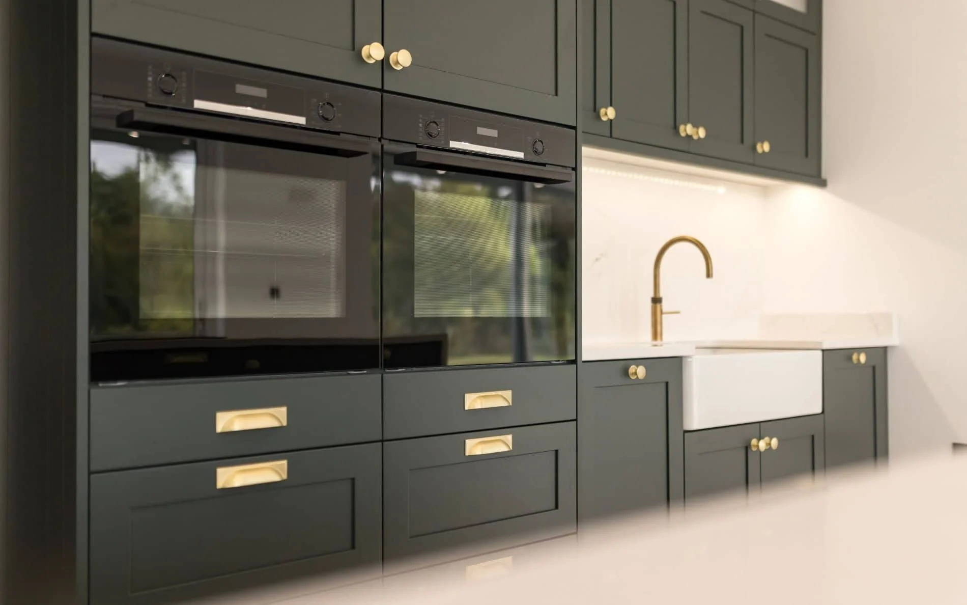 Ovens and cooking appliances