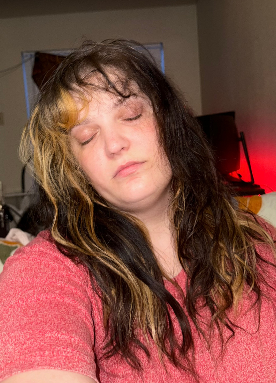Nikki’s grown out calico hair before the cherry cola hair dye process