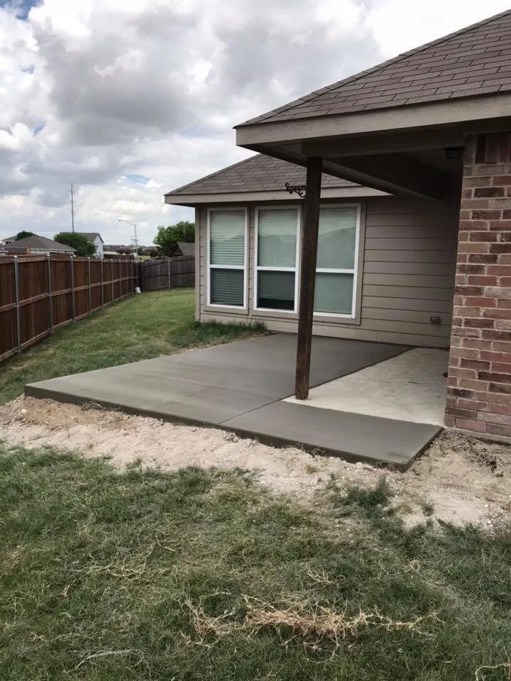 Residential concrete driveway work