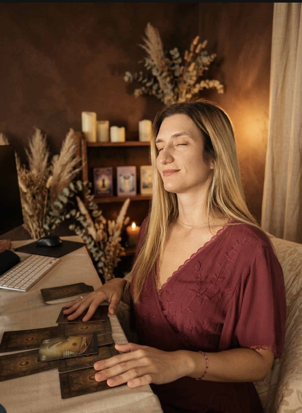 The Whisper Experience — Immersive Tarot, Astrology & Reiki Session