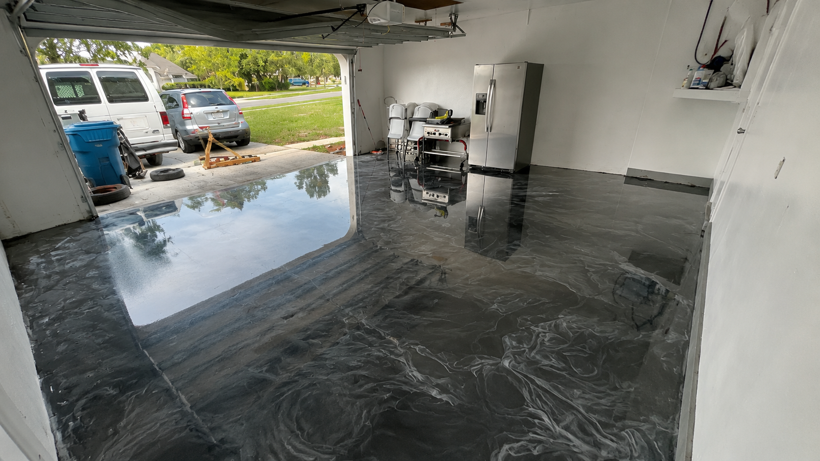 Seamless epoxy finish after floor coating
