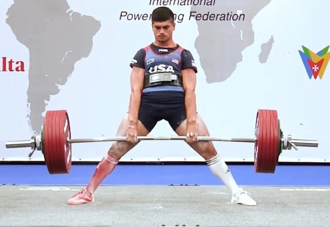 Michael Slabic pulling a 303 kg world record deadlift at the 2026 IPF World Classic Championships