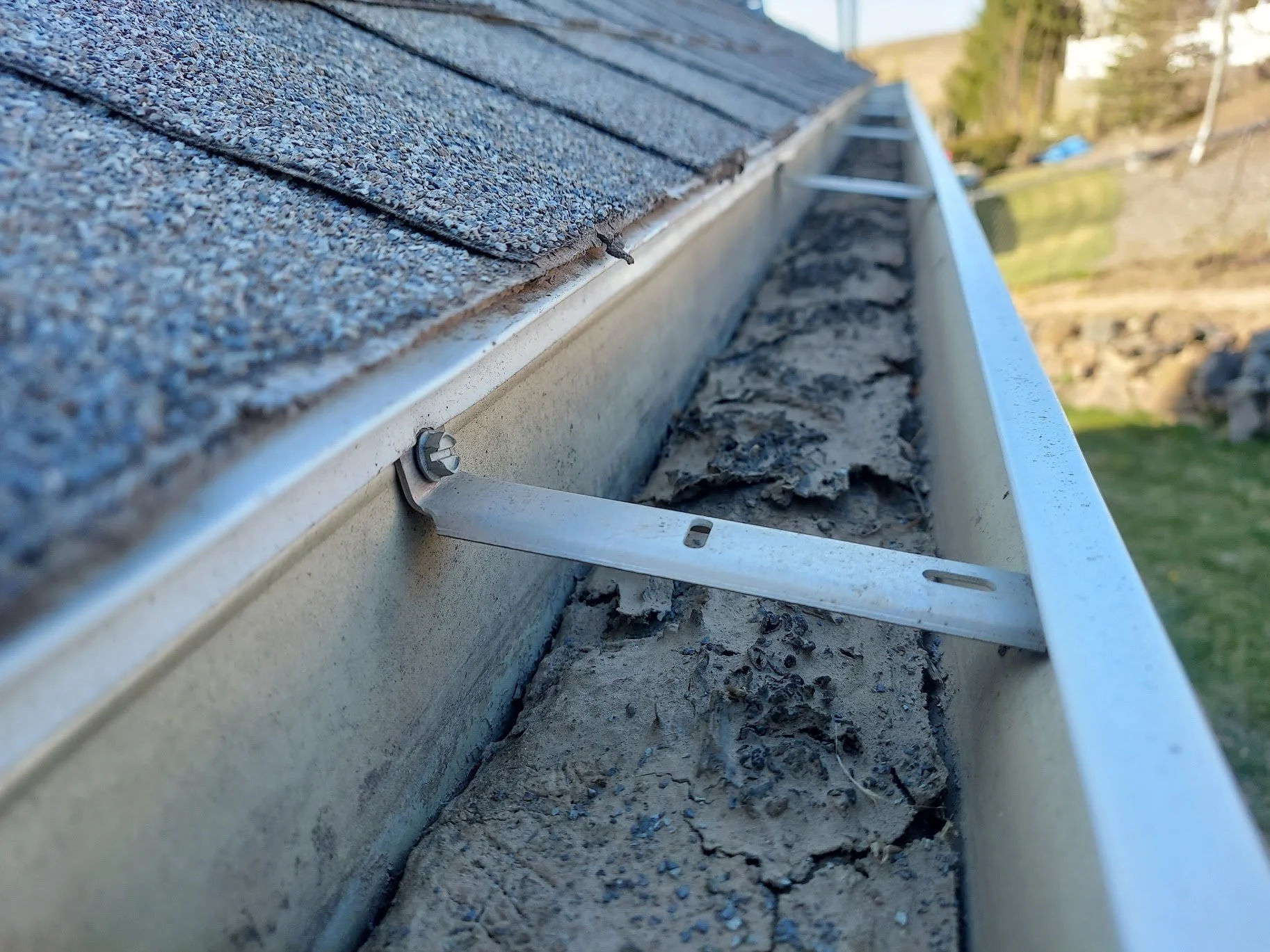 Gutter cleaning service in Idaho Falls
