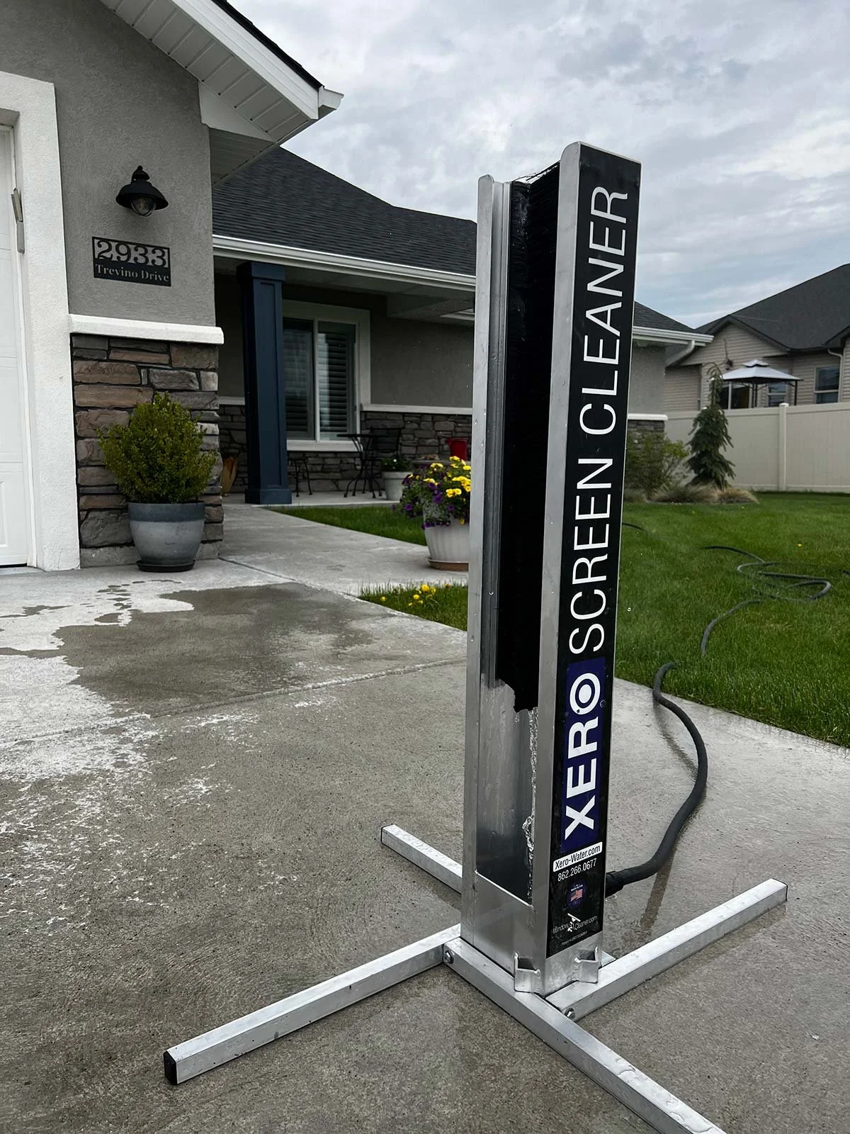 Professional screen cleaning equipment