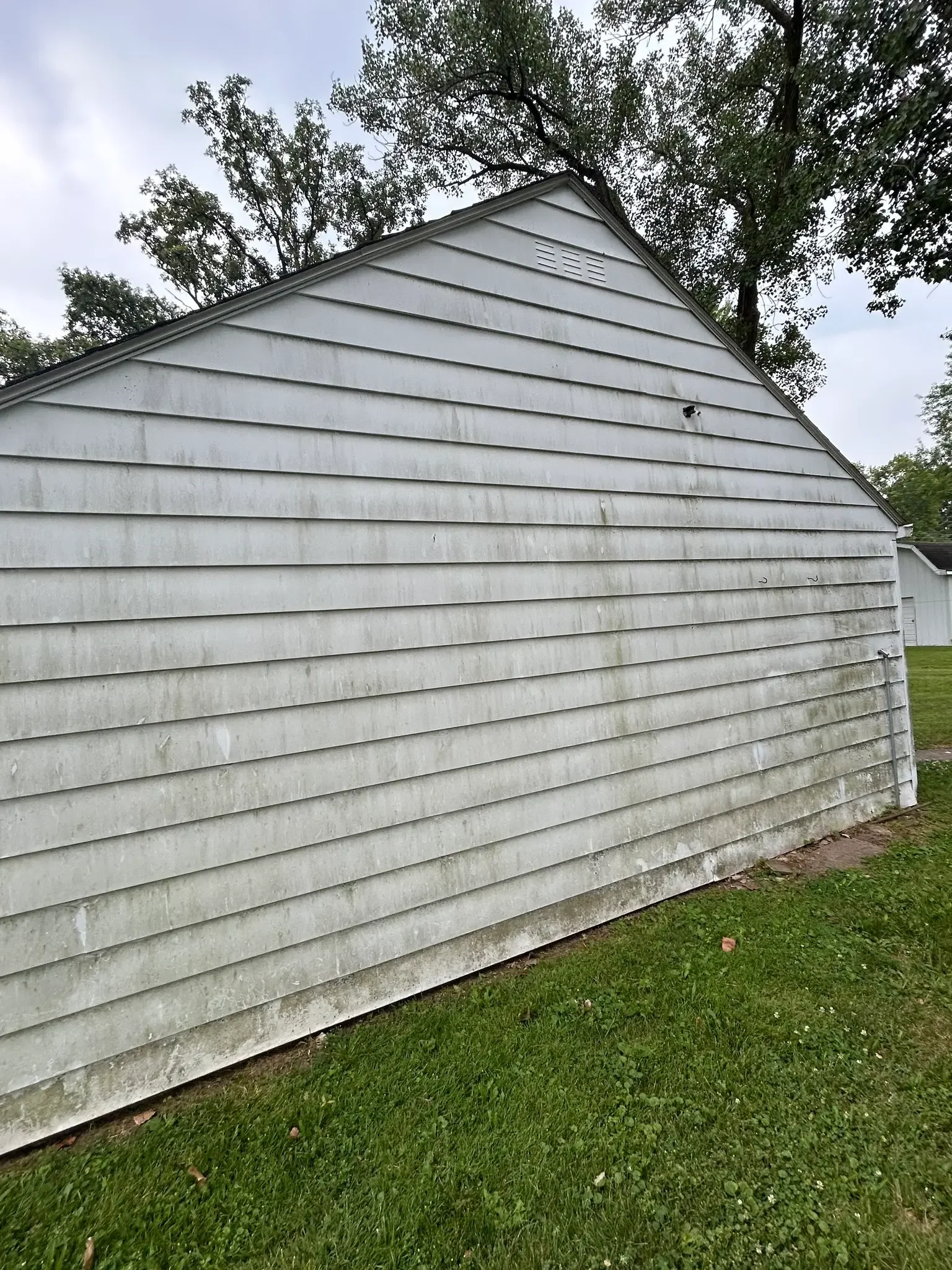 Before house siding wash in Gaithersburg Maryland