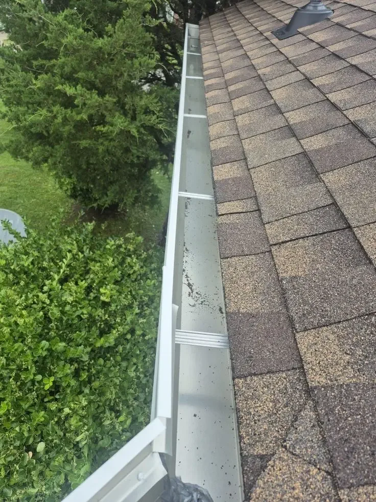Professional Gutter Cleaning Rockville MD Cazonas