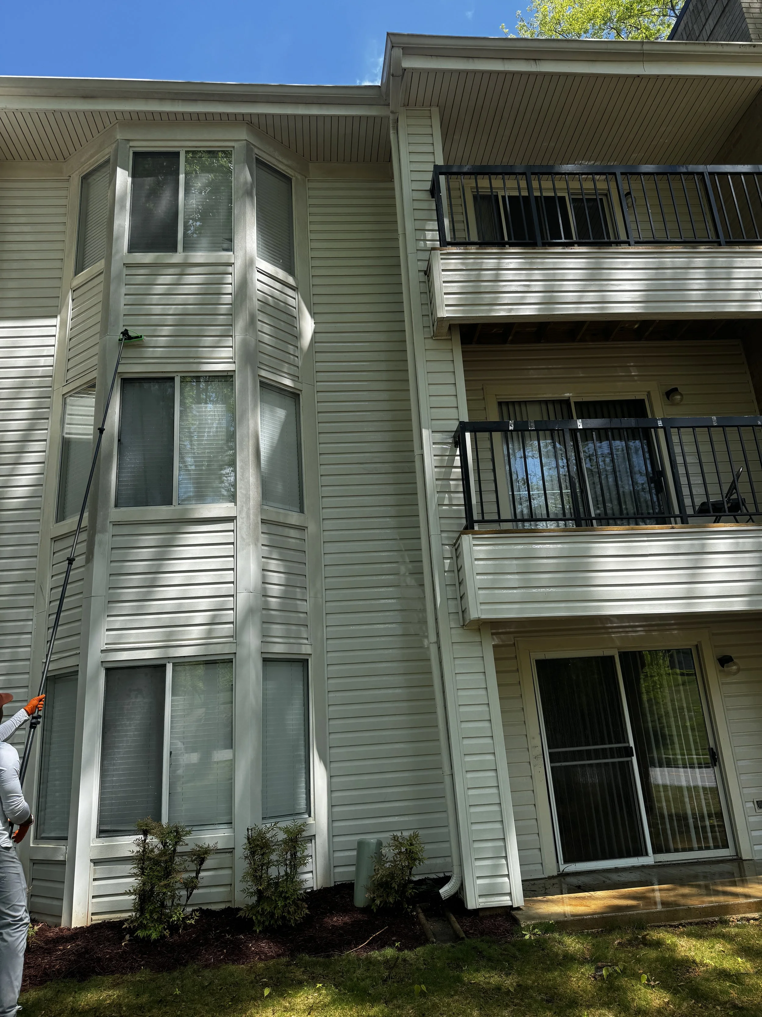 Apartment Complex Pressure Washing Gaithersburg MD