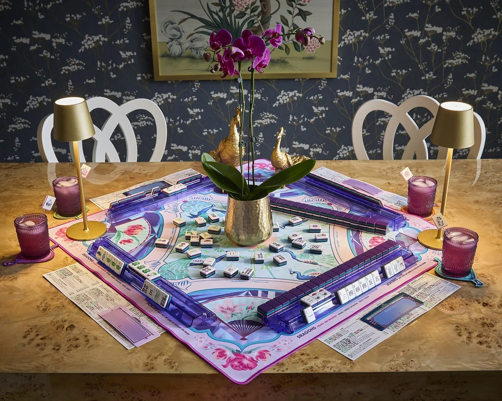 Oh My Mahjong Gemma mahjong tiles at the table: Gemma on the Oh My Mahjong Amethyst mat · photo: Oh My Mahjong