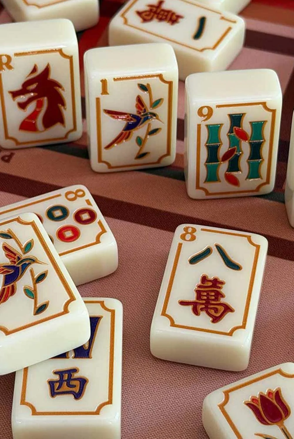 Sunday Mahjong Hummingbird mahjong tiles