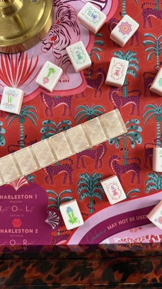 Oh My Mahjong Pearlescent mahjong tiles at the table: Pearlescent at my table