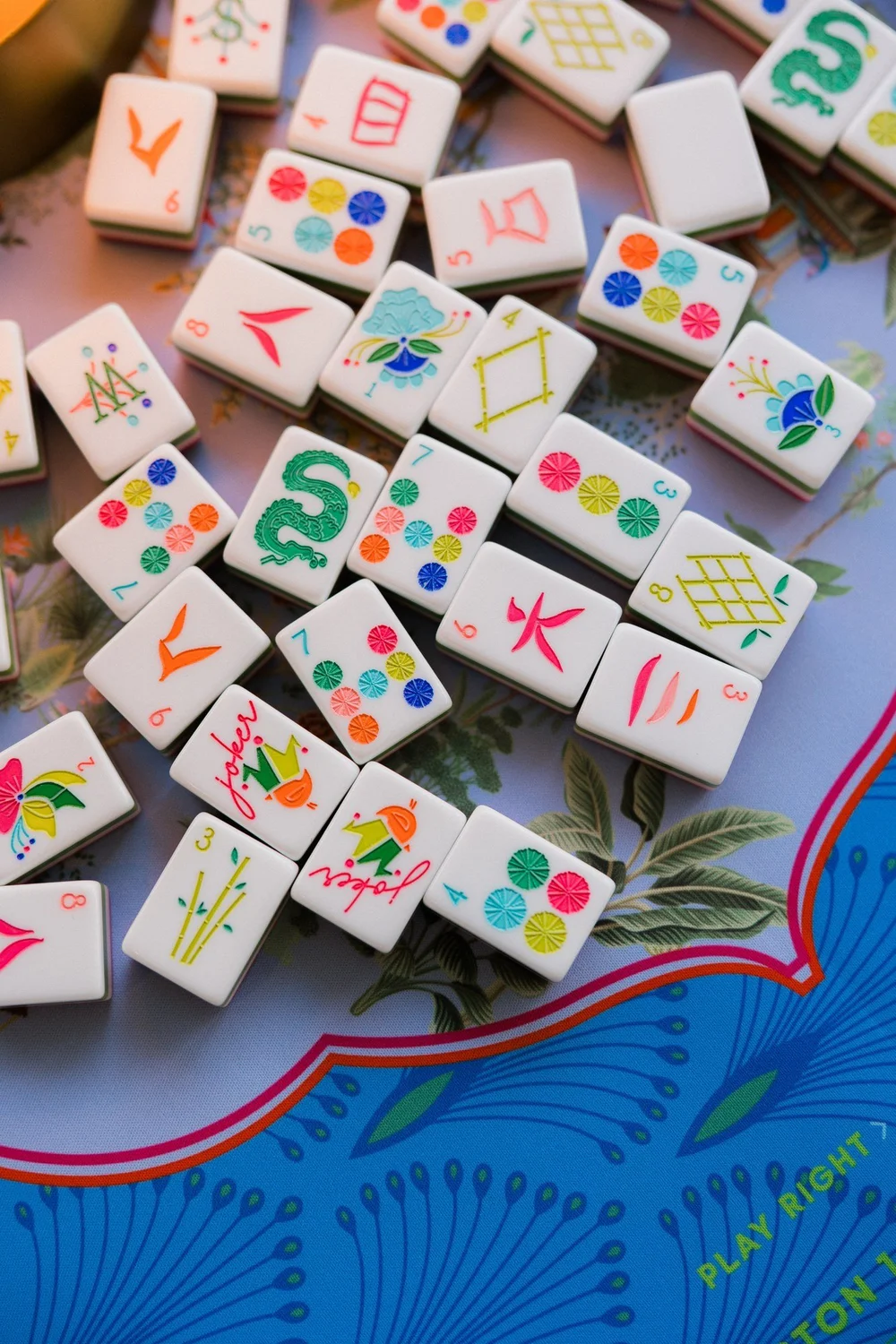 Original Dandy mahjong tiles from Oh My Mahjong on the Darjeeling mat
