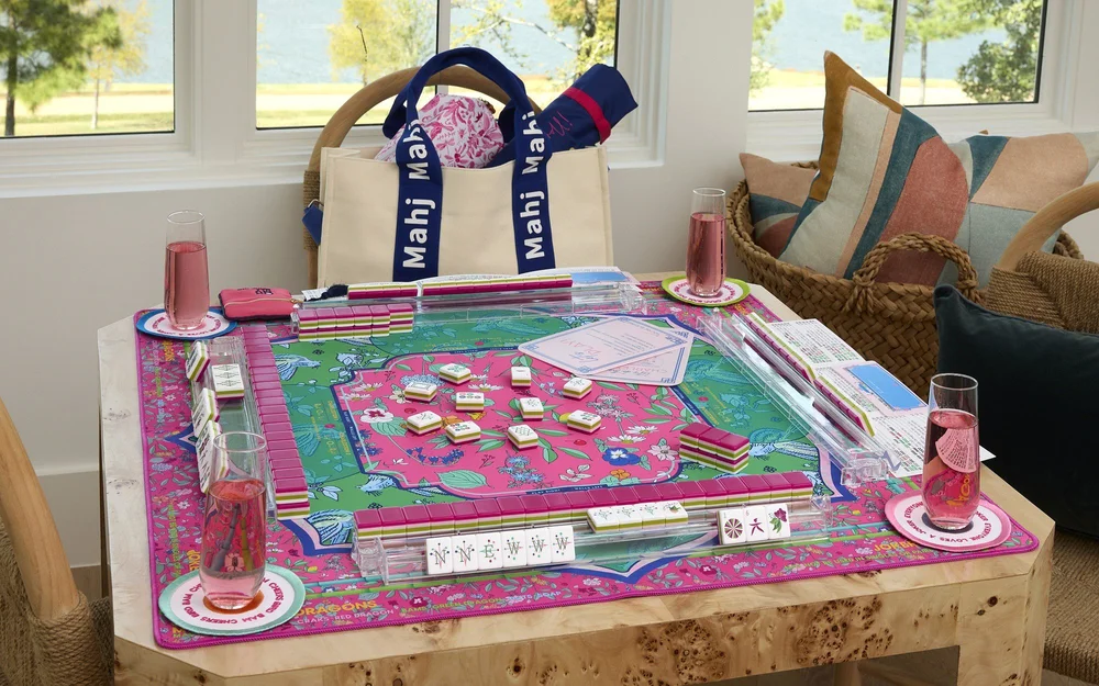 Oh My Mahjong Dandy mahjong tiles at the table: Dandy on the Oh My Mahjong Enchanted mat · photo: Oh My Mahjong