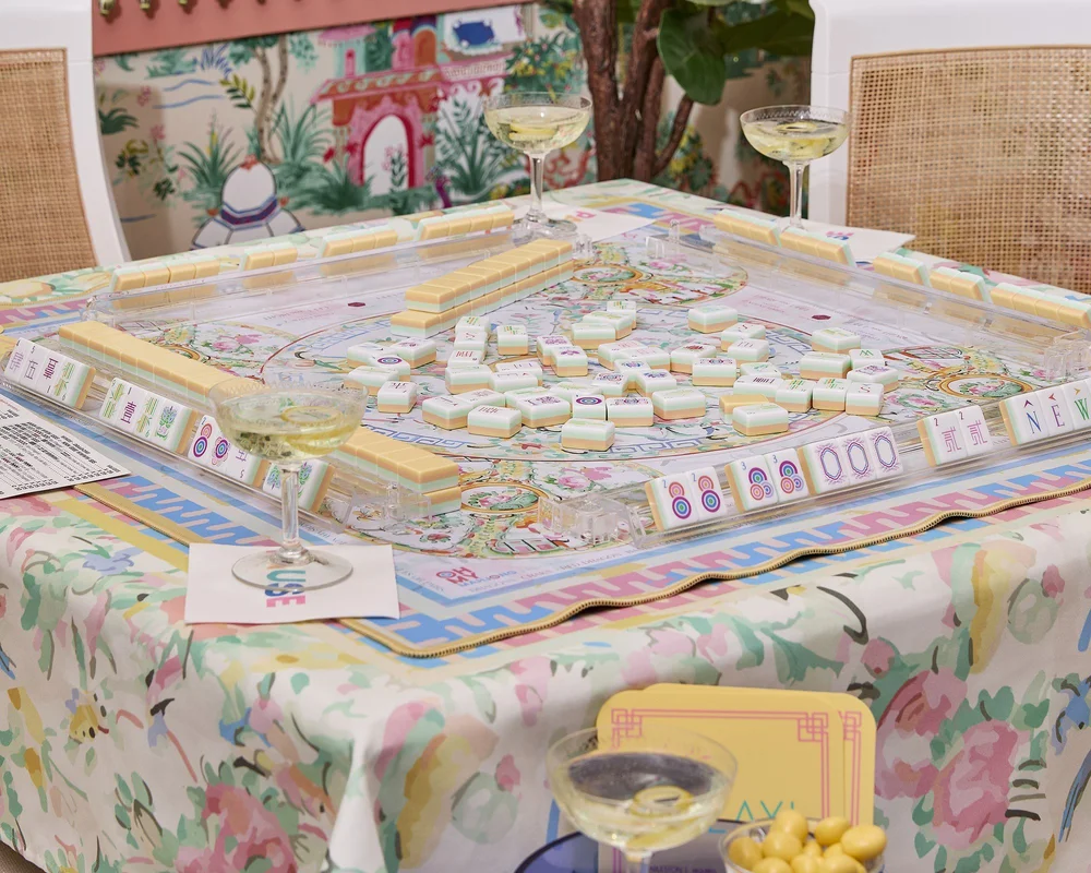 Oh My Mahjong Sorbet mahjong tiles at the table: Sorbet on the Oh My Mahjong Imperial mat · photo: Oh My Mahjong