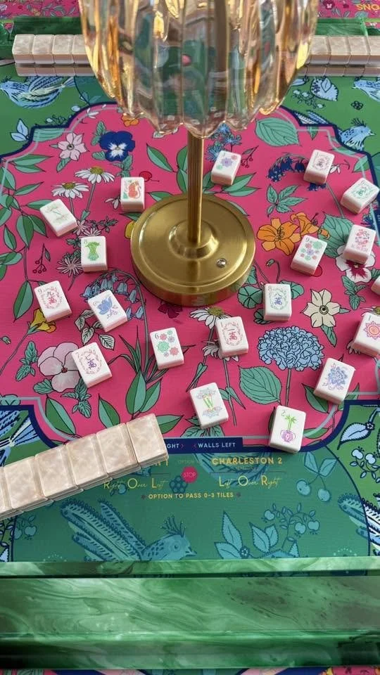 Oh My Mahjong Pearlescent mahjong tiles at the table: Pearlescent at my table