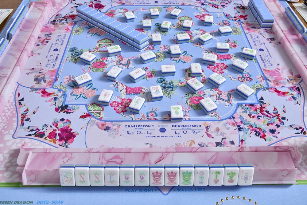 Oh My Mahjong Moonlight mahjong tiles at the table: Moonlight on the Oh My Mahjong Vivara mat · photo: Oh My Mahjong