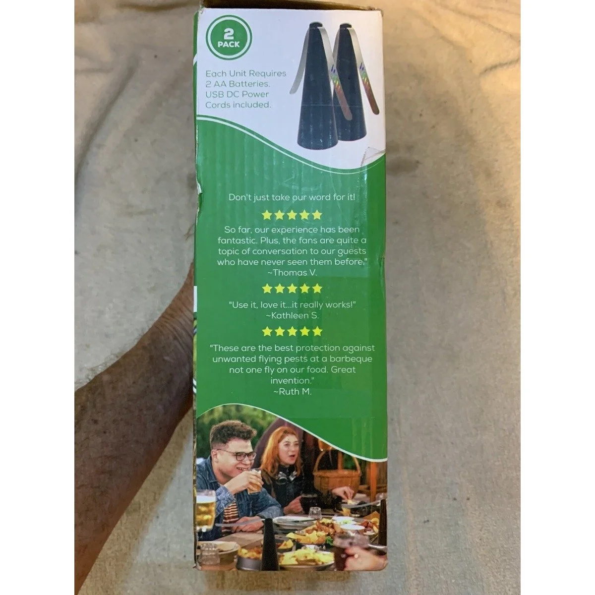 Table fly fan with spinning blades