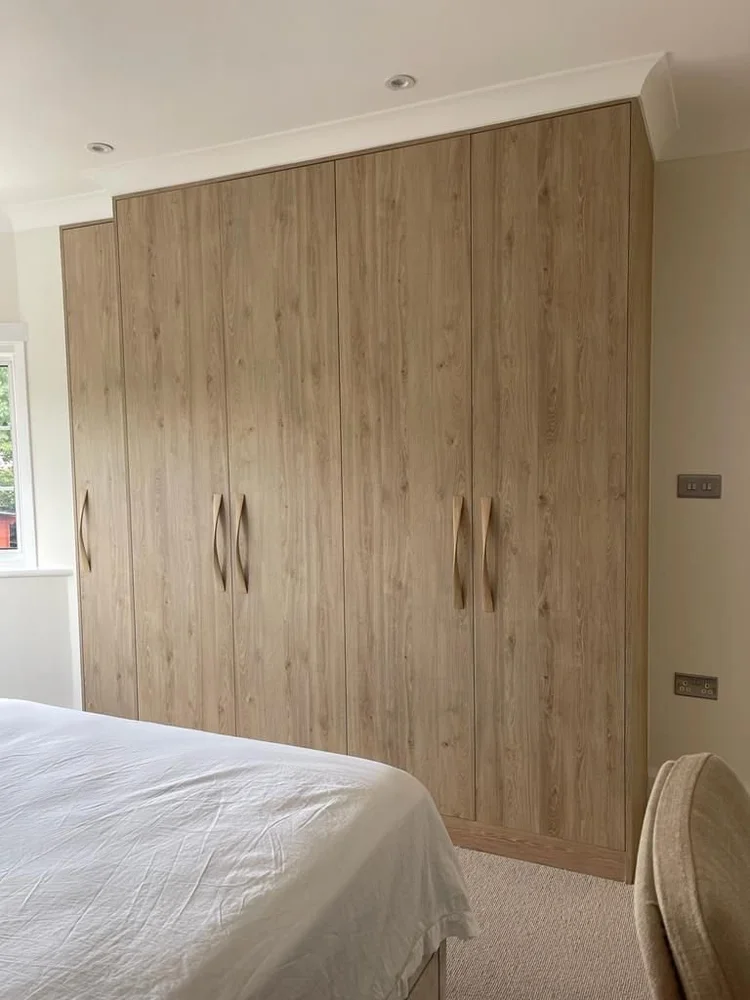 Built-in wardrobe in Wimbledon by RELM Interiors