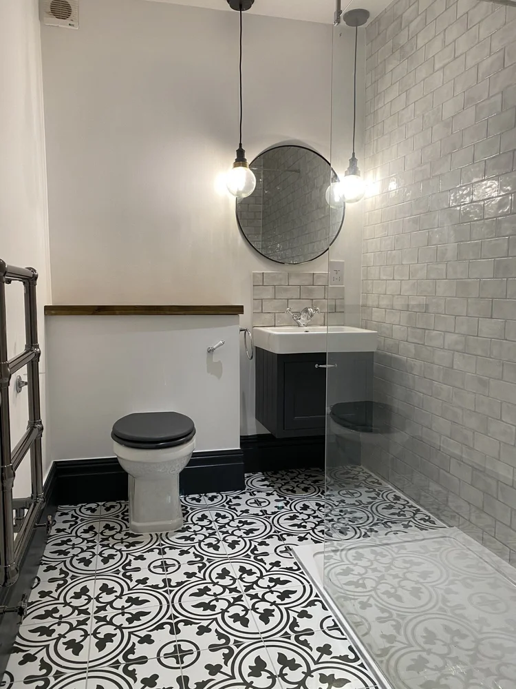 Shower room in Chelsea by RELM Interiors