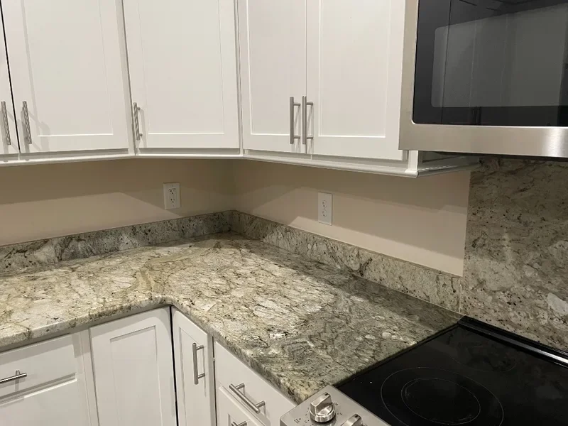 Custom Kitchen Cabinetry & Range
