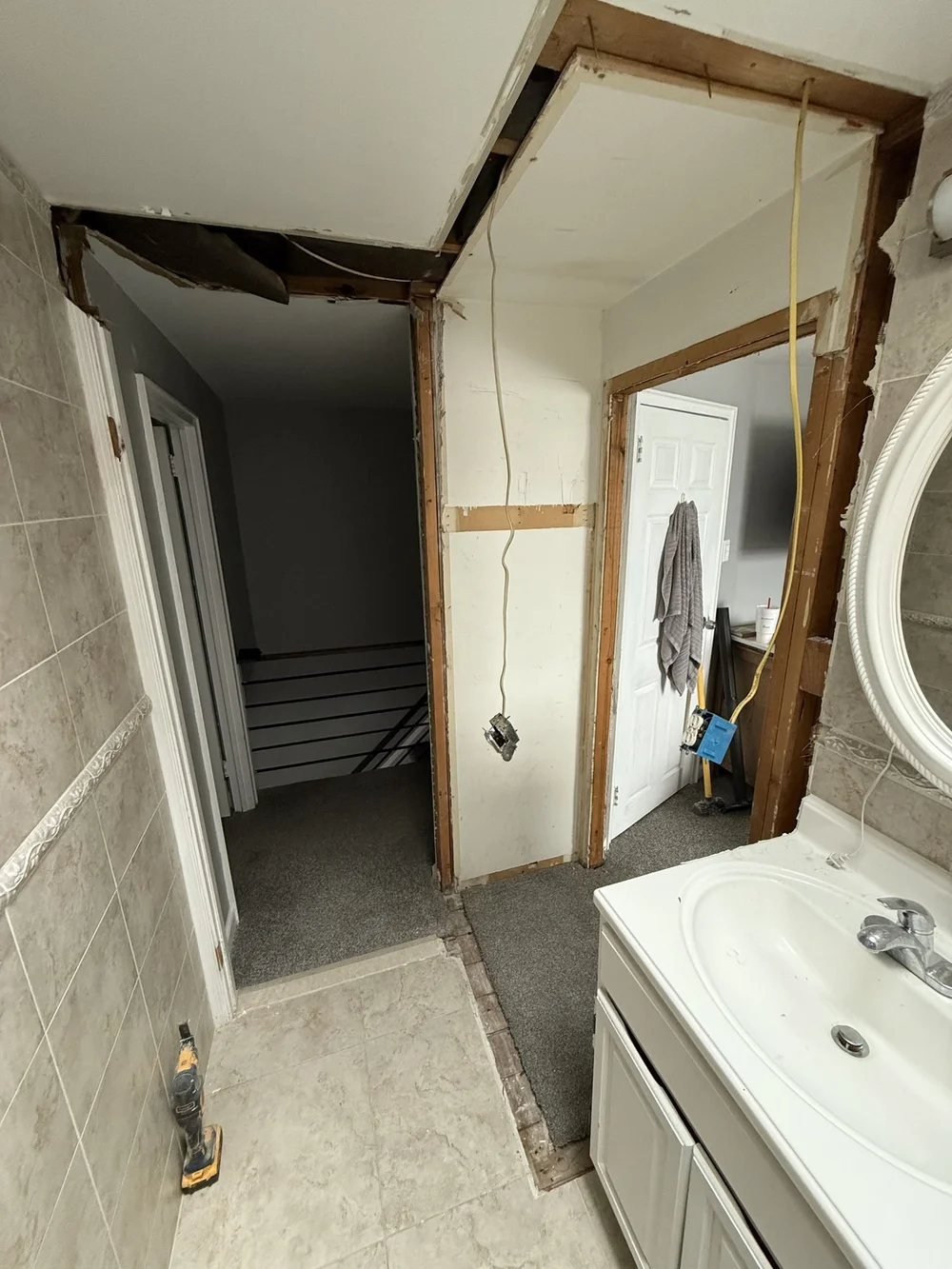Northeast Philadelphia bathroom before remodel