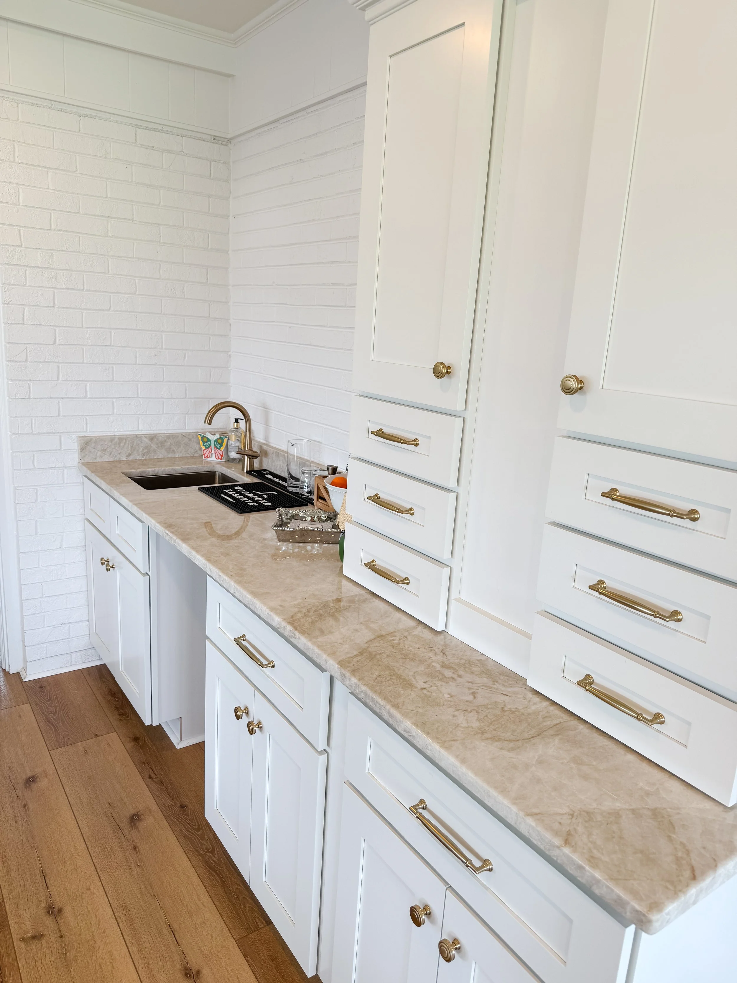 Wet Bar Quartzite Taj Mahal