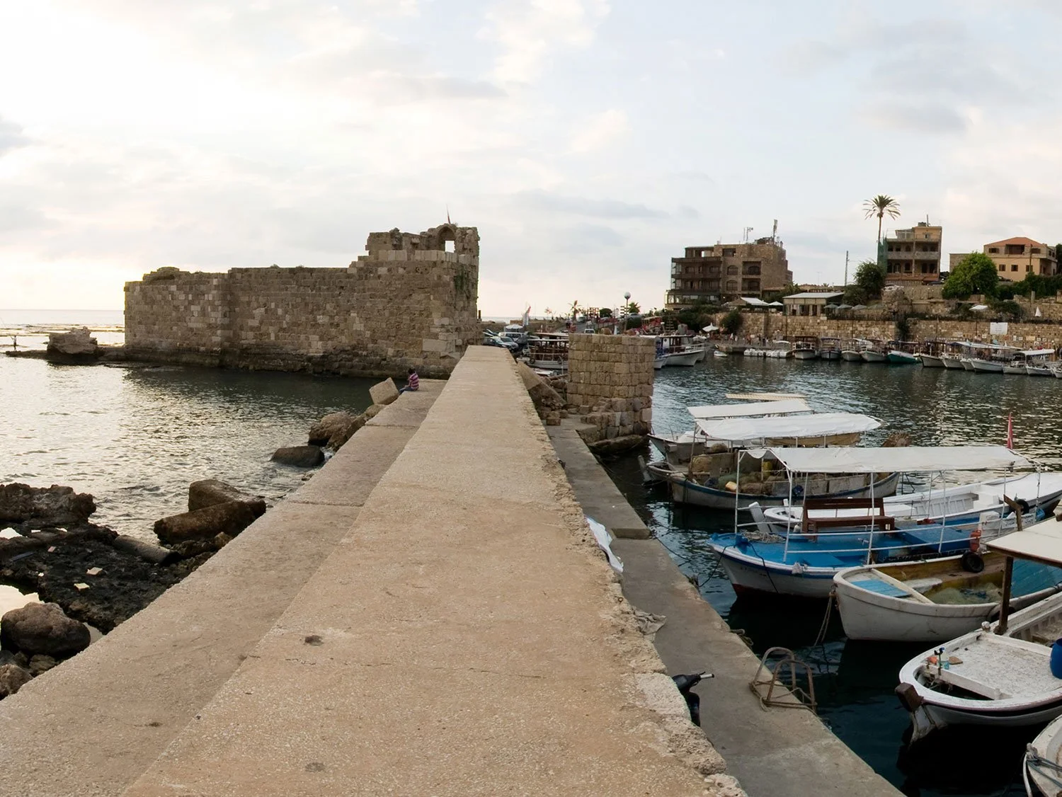 visite virtuelle depuis la source antique du site archéologique de byblos
