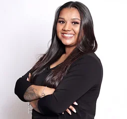 Tiara barber at Daniel Island Barbershop Charleston SC