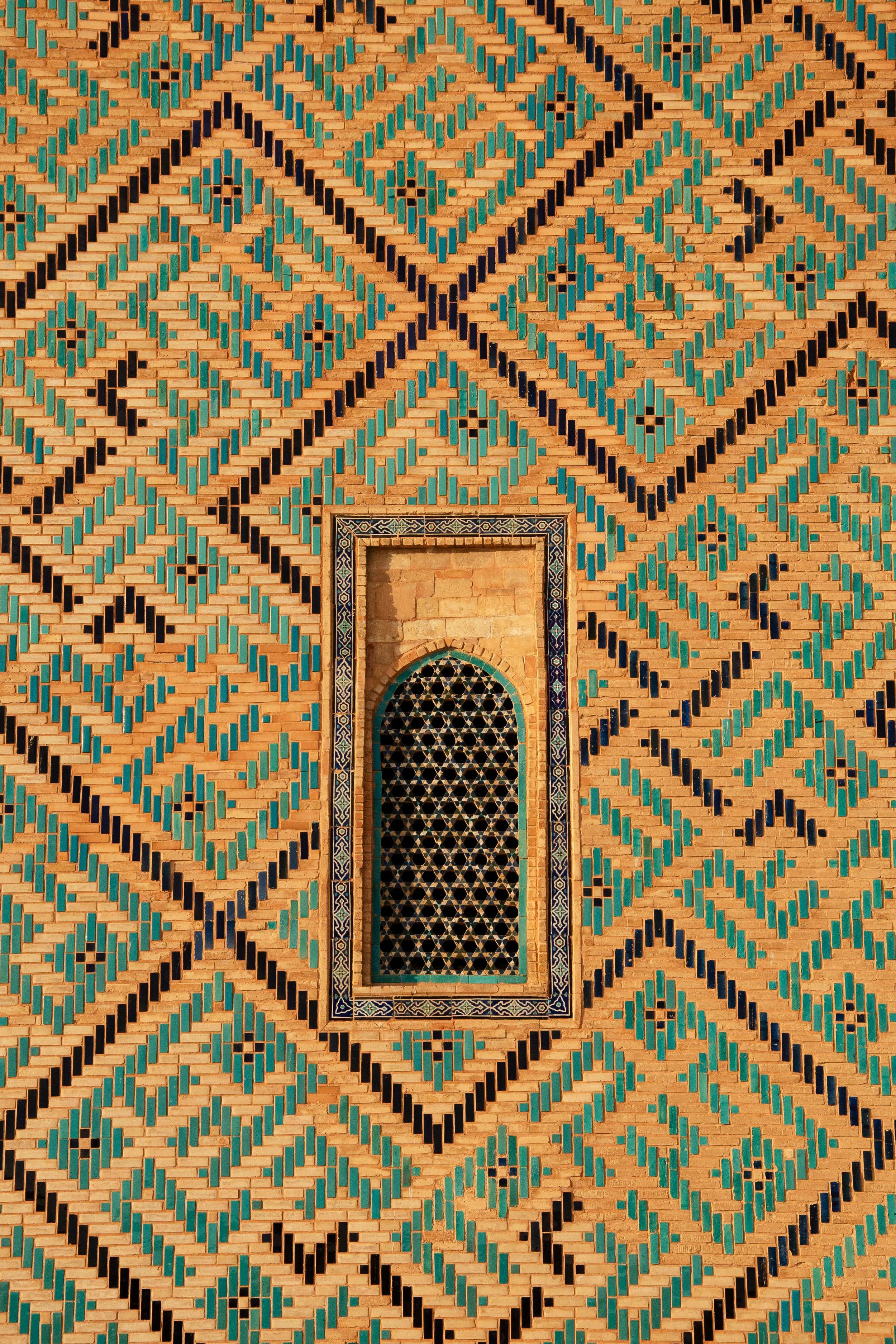 YBJ — référence visuelle, architecture marocaine et géométrie islamique, par StudioKus