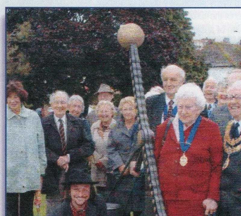 The Golden Jubilee Maritime Sundial at its unveiling, Preston House Gardens, Paignton