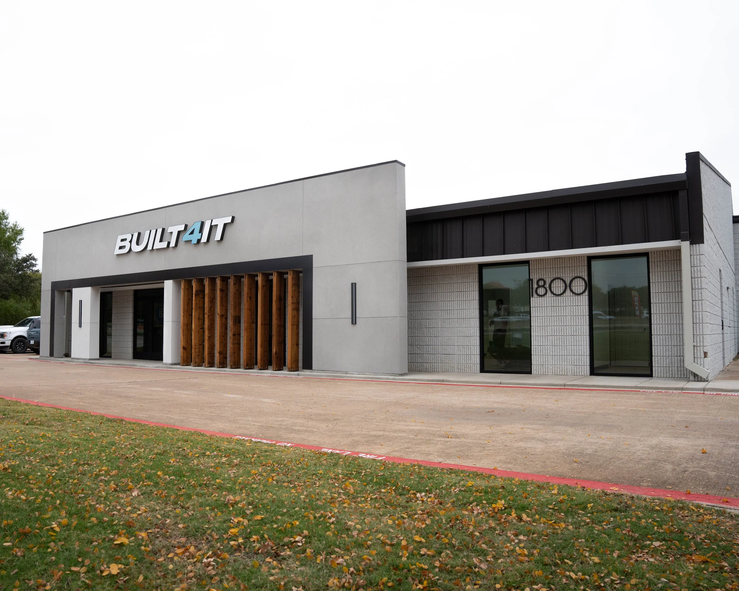 Built 4 It Southlake — Track & Training Floor