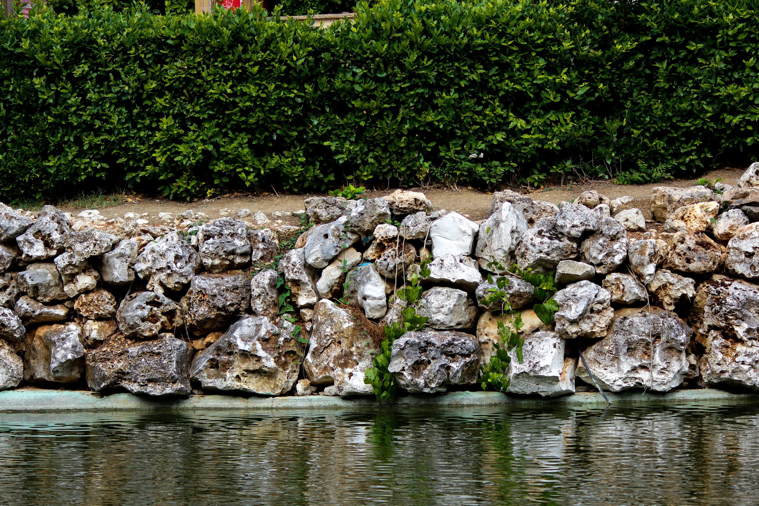 Retaining walls