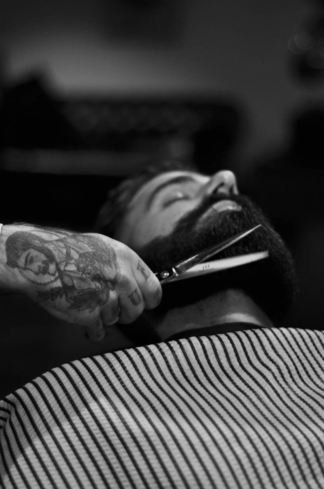 Legends Den Barbers & Studios grooming service