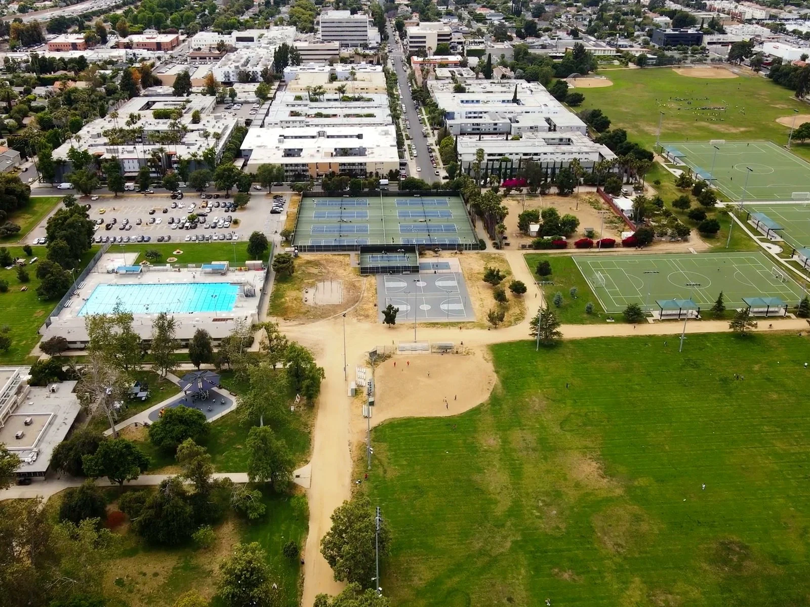 Aerial view of Van Nuys-Sherman Oaks Park