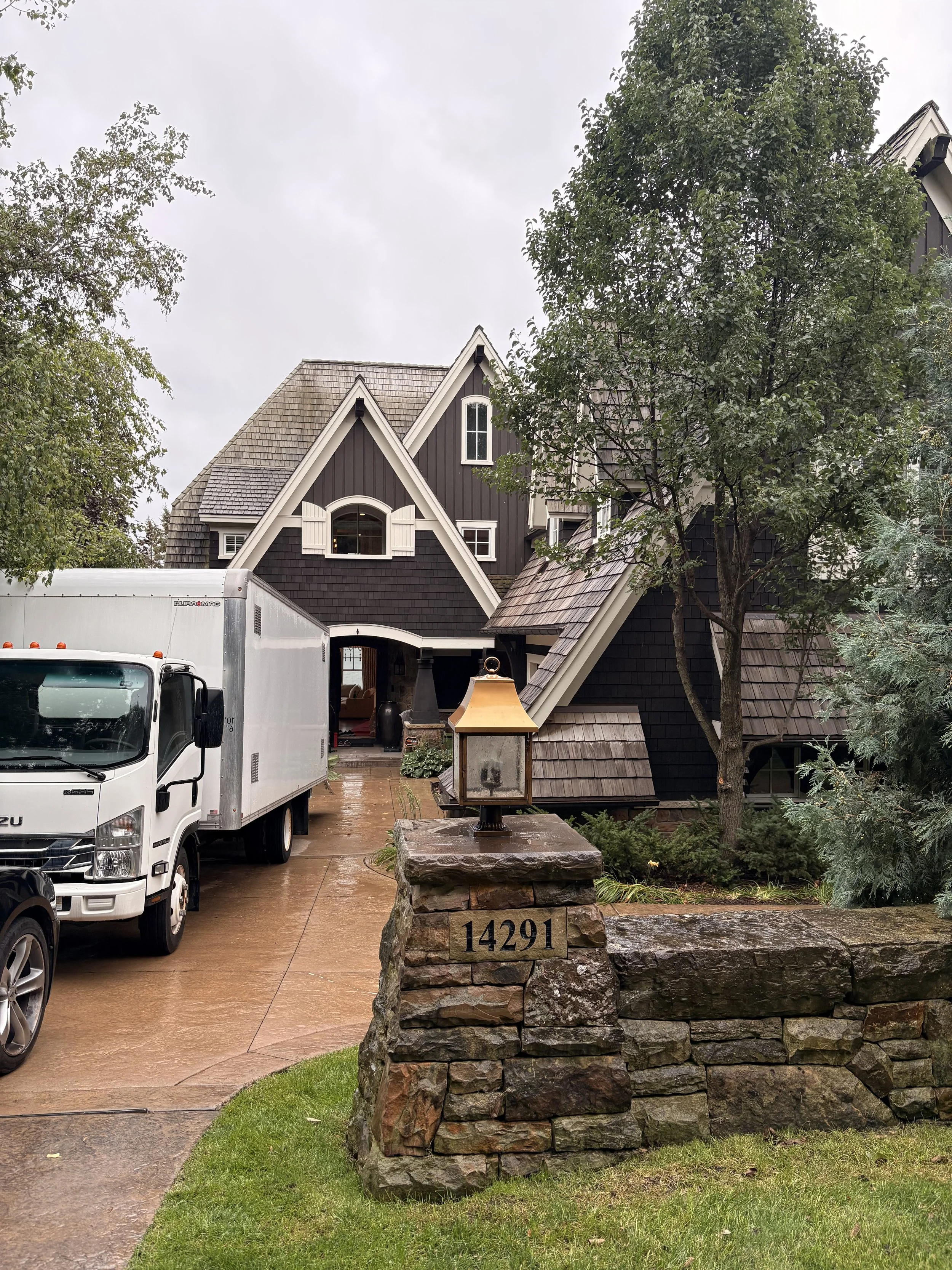 CPM movers protecting furniture