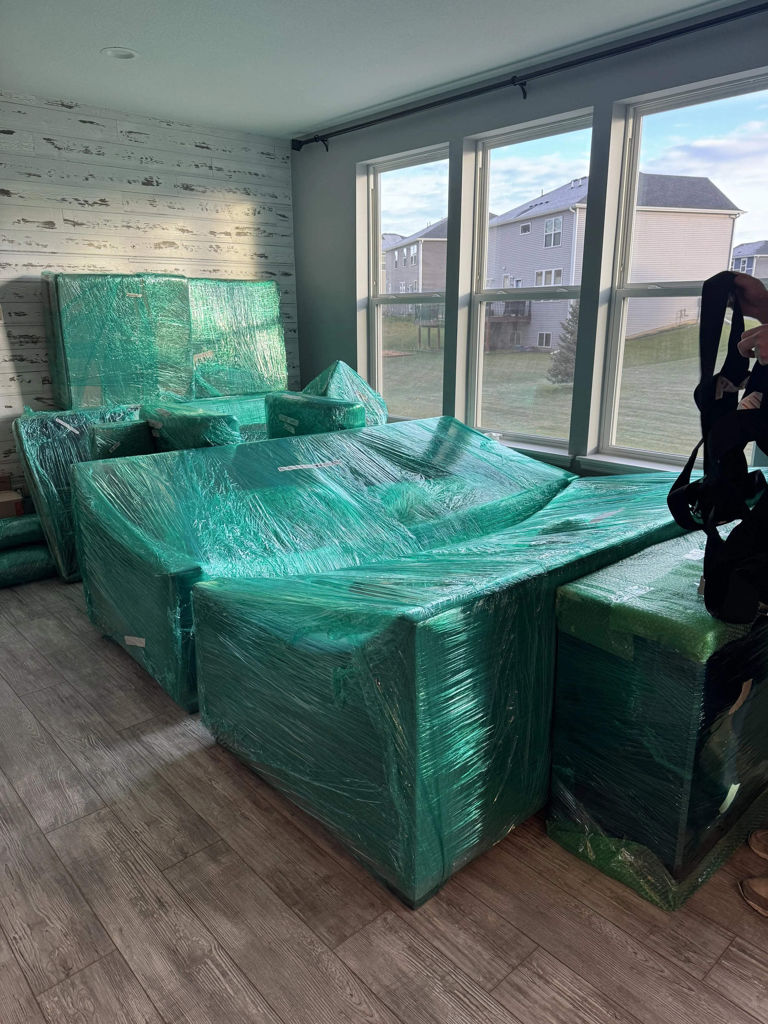 Collegiate Power Movers professional crew at a Minnesota home