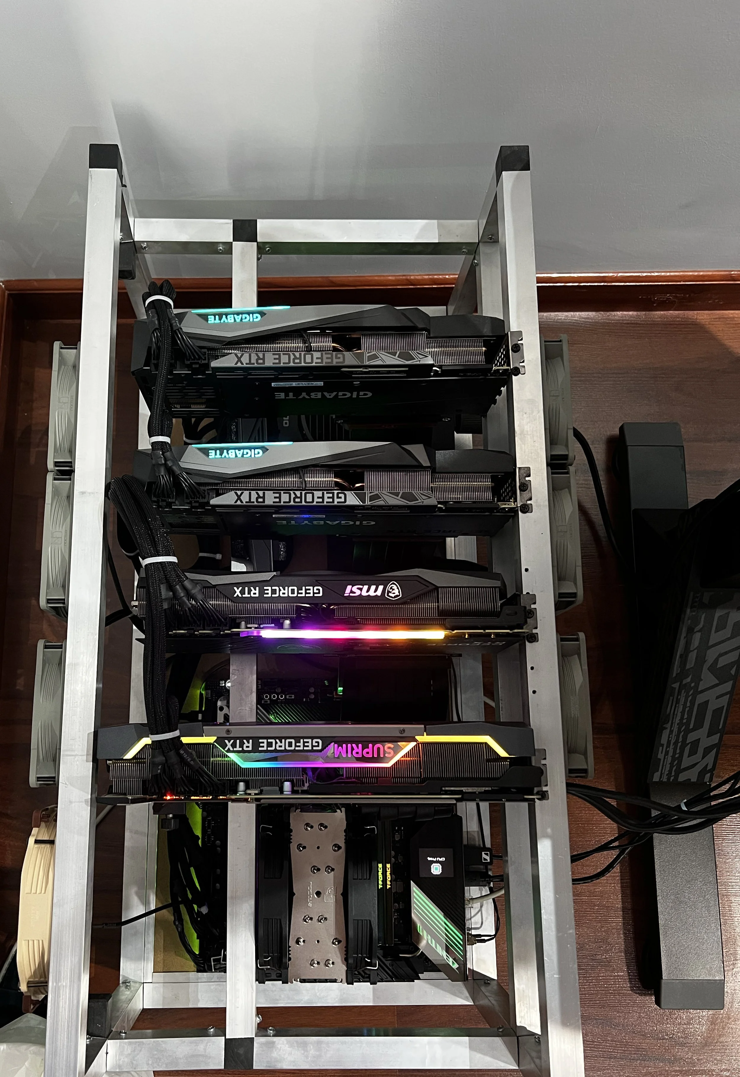 Multi-GPU rendering workstation with four RTX 4090 GPUs