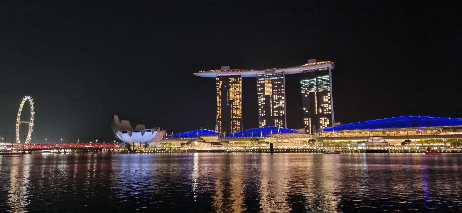 Marina Bay at night , Travelling Pandas in Singapore