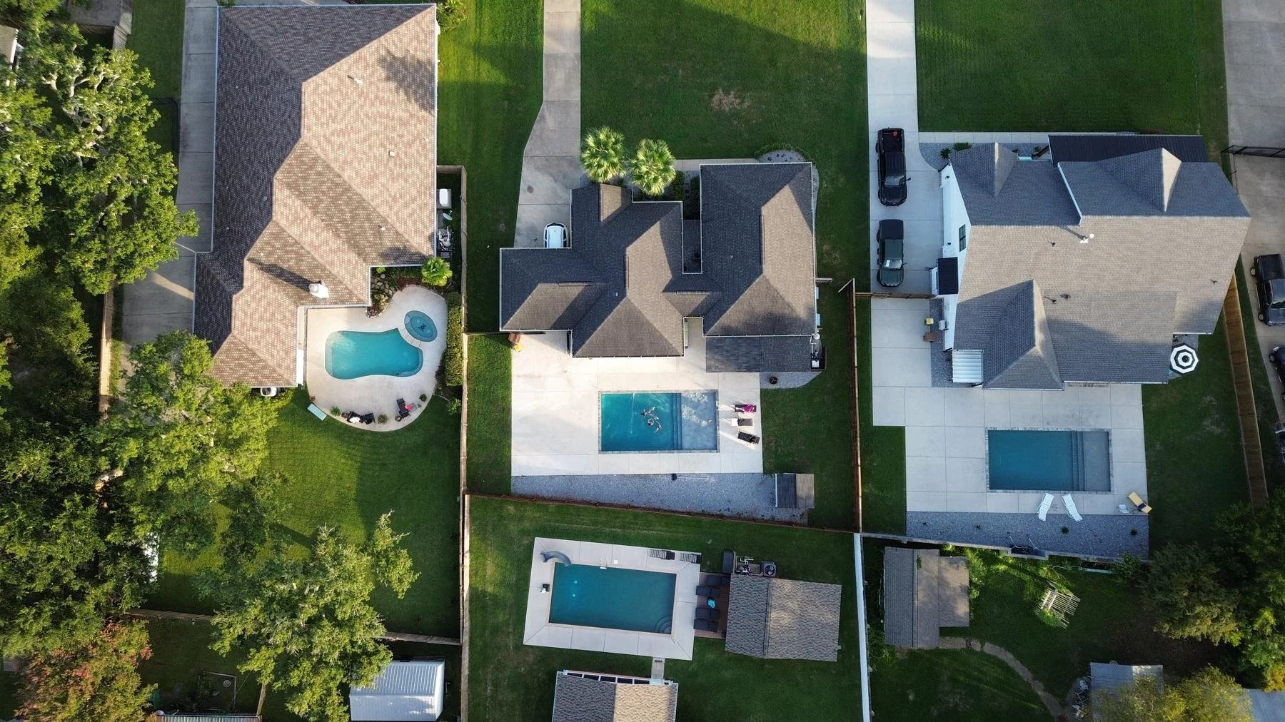 Outdoor Solutions crew on a Mississippi Gulf Coast backyard project
