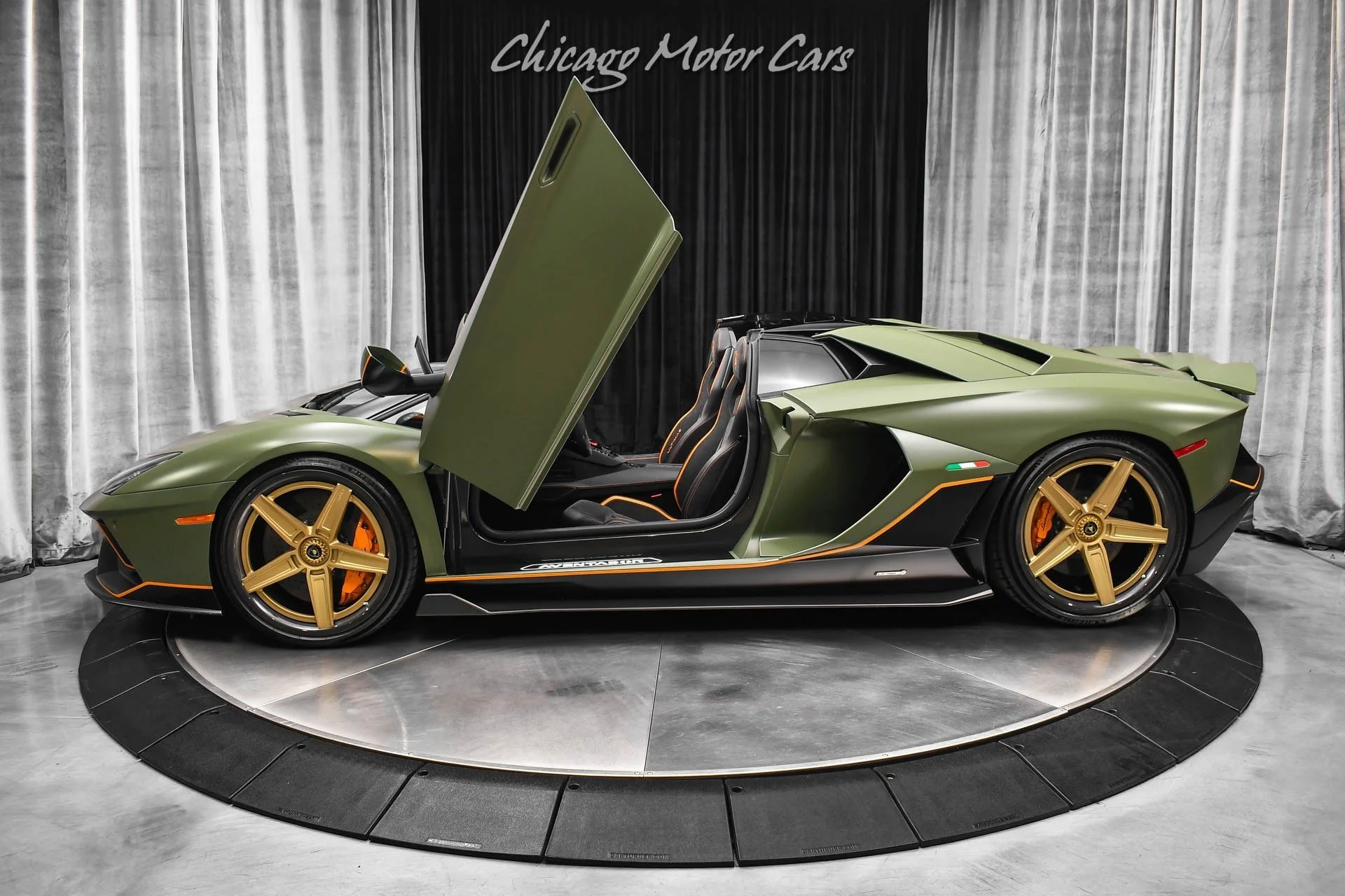 2022 Lamborghini Aventador Ultimae Roadster