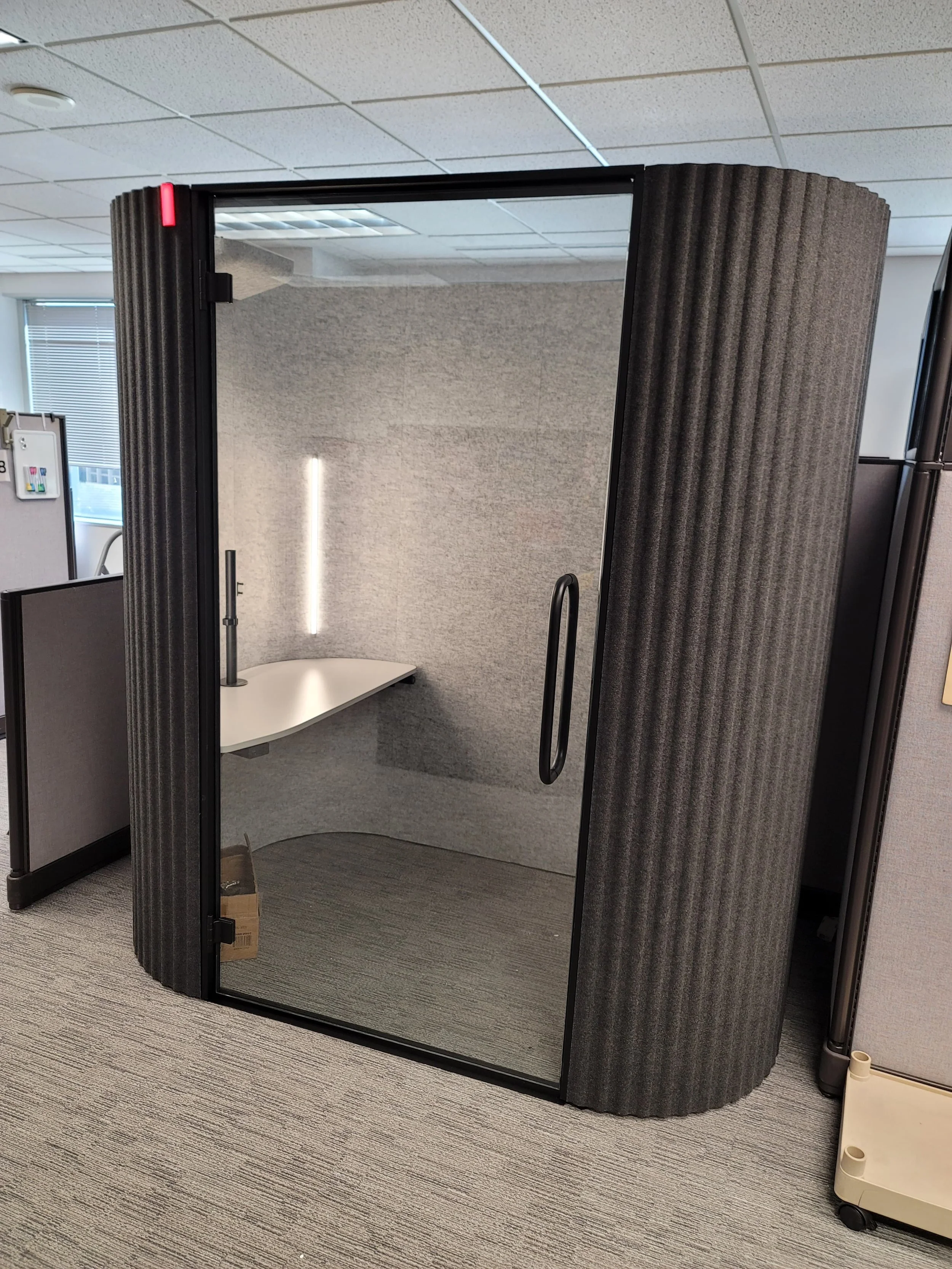 USSI commercial furniture relocation and active site support