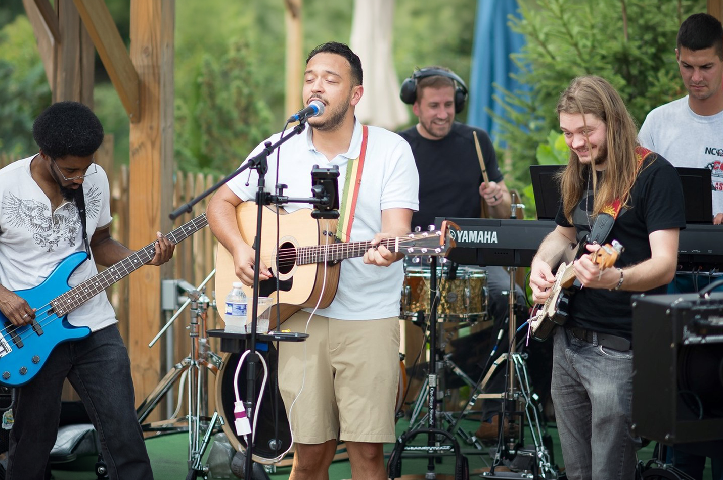 Live Music Eclectic Company